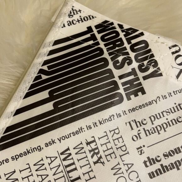 Lululemon Breathe Deeply Quotes Poly Tote Bag - Picture 5 of 15